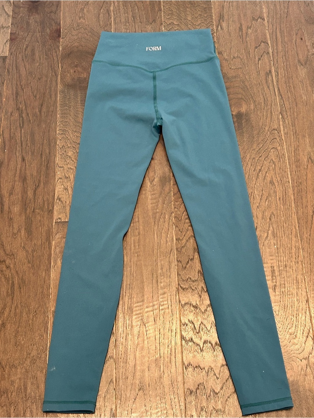 FORM Women's Teal High-Rise Performance Leggings. SMALL